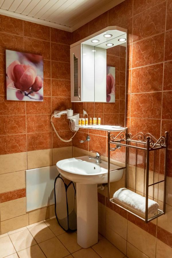 Kapahi Seaview Hotel Apartments 波托什 外观 照片