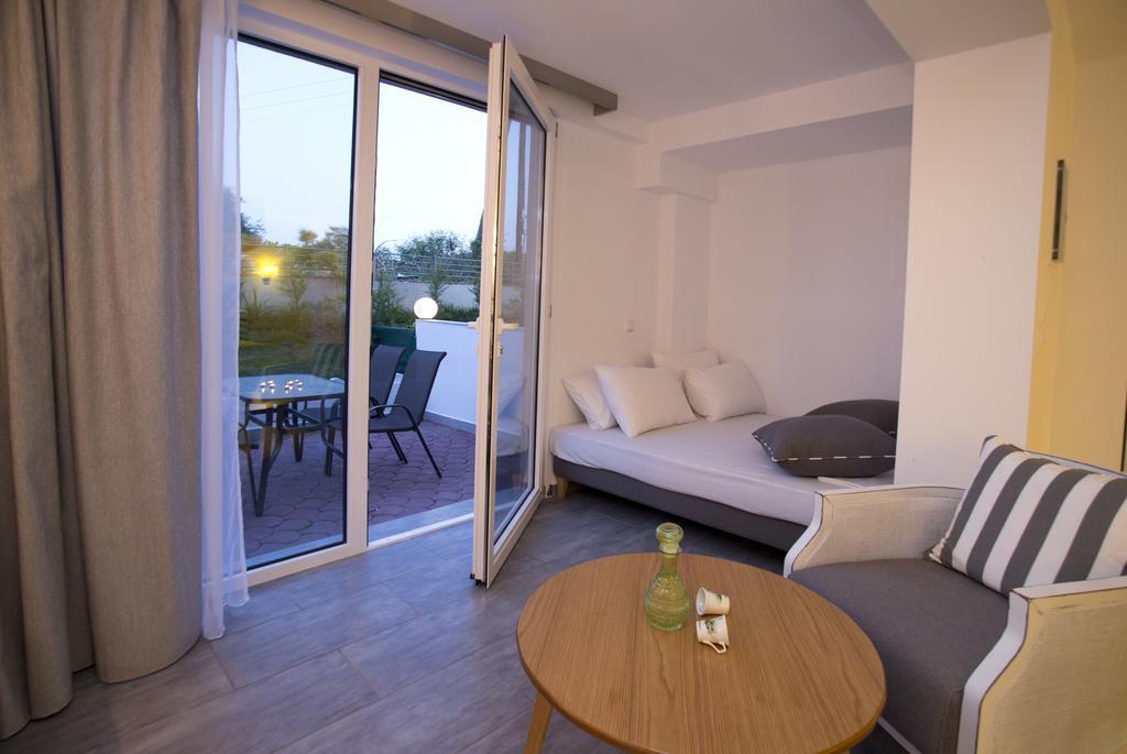 Kapahi Seaview Hotel Apartments 波托什 外观 照片